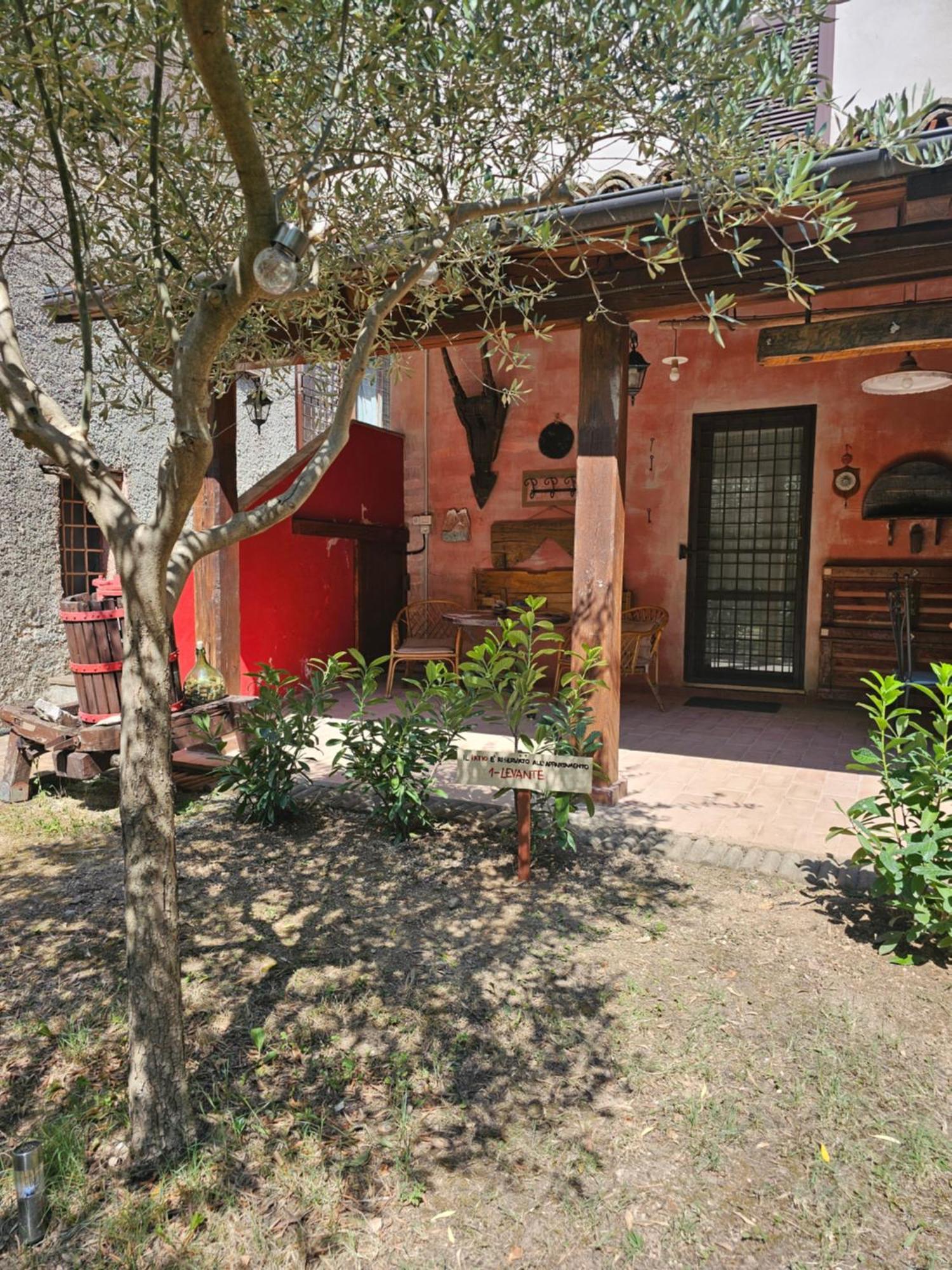 Fossato di Vico La Rosa Dei Venti - Country House מראה חיצוני תמונה